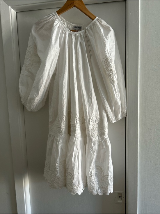 Juliet Dunn Dresses & Skirts - Juliet Dunn London White Embroidered Peasant Dress- Classic Look